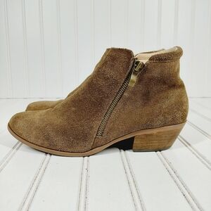 Apri By Italian Shoemakers Gravity Tan Suede Leather Ankle Bootie I455